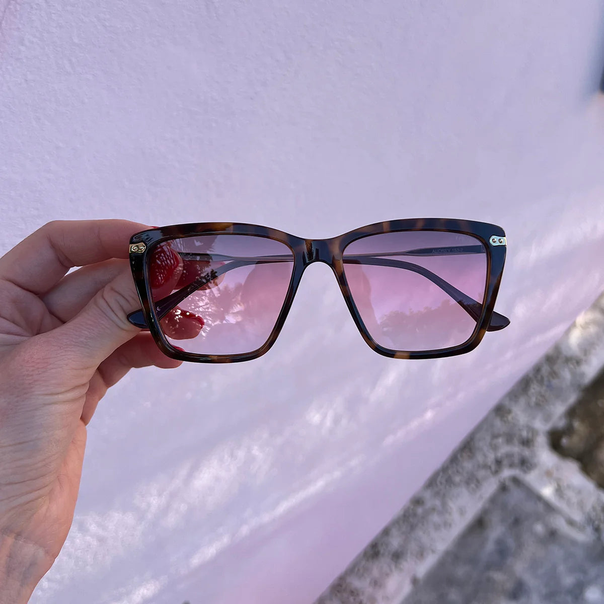 FREYRS Audrey Tortoise Pink Sunglasses